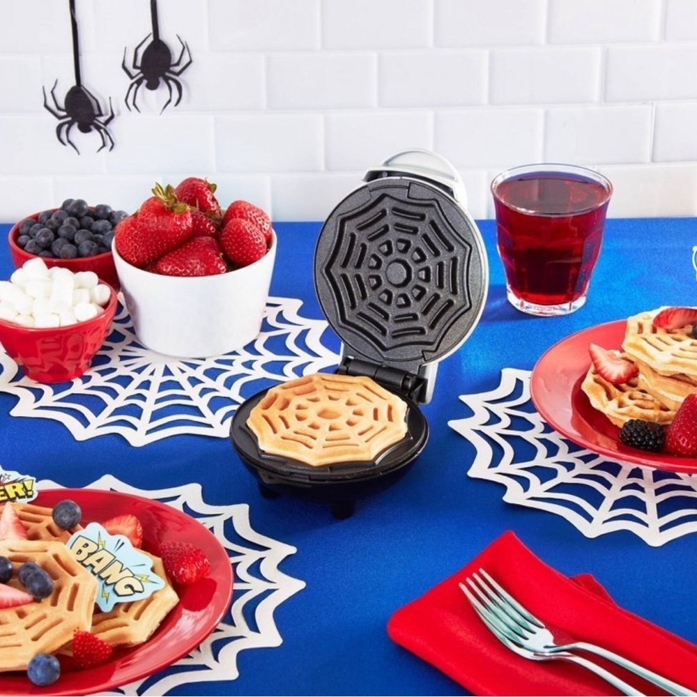 NWT dash mini waffle maker spooky spider web cobweb Halloween breakfast - Picture 6 of 6